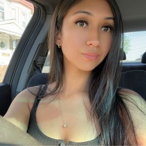 Meet your Posher, Stephany